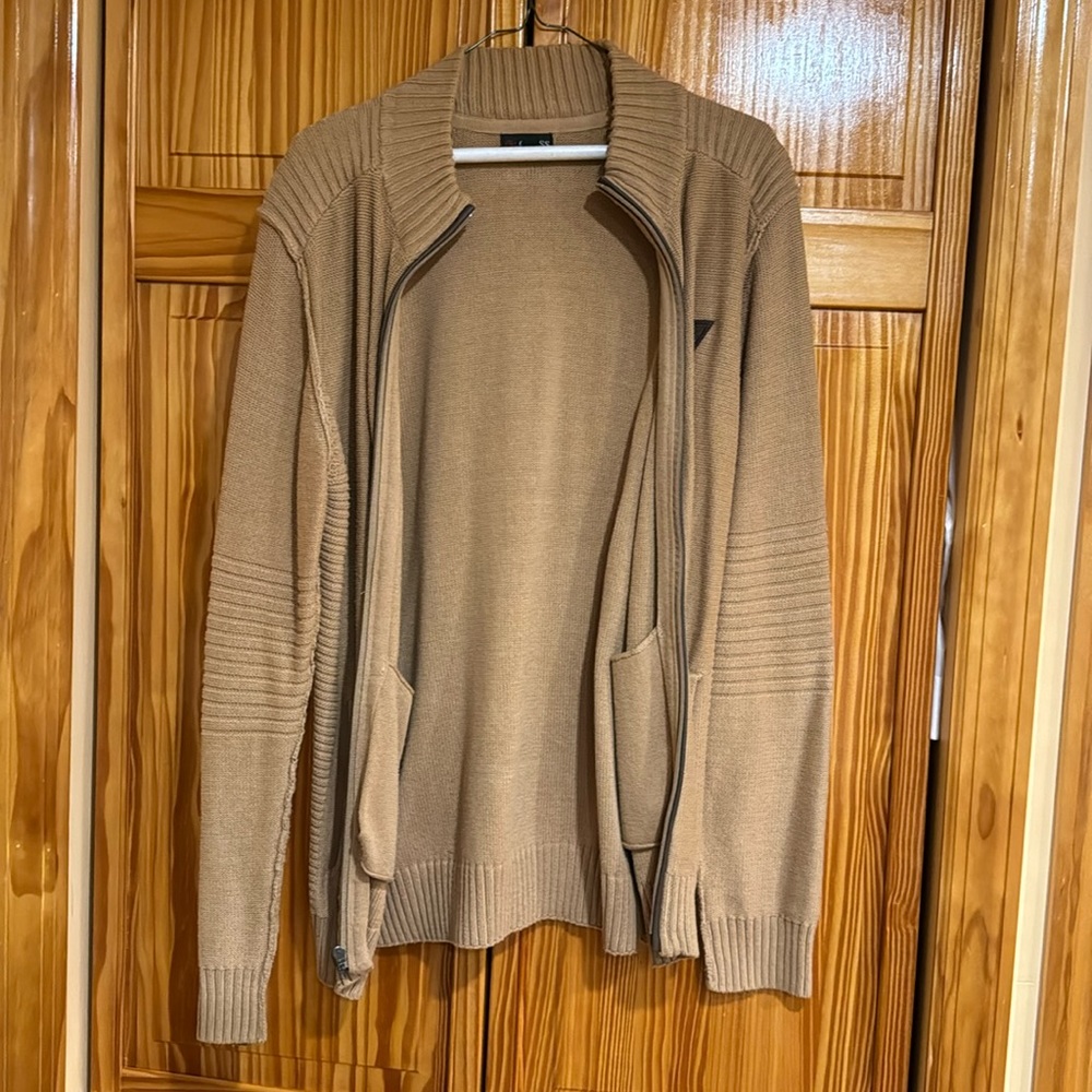 Men’s Guess Sweater Medium